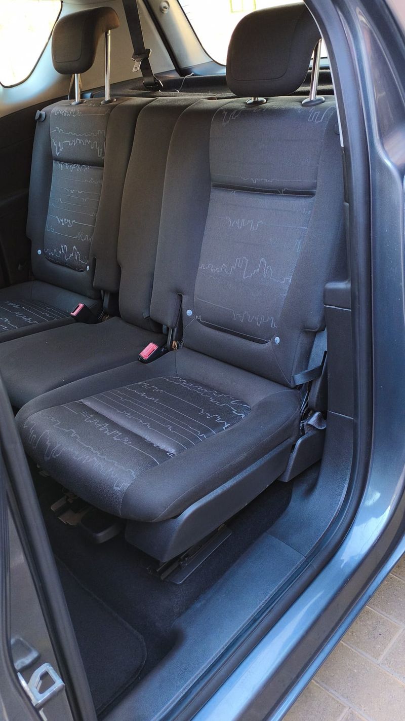 Opel Meriva 2011, foto 12