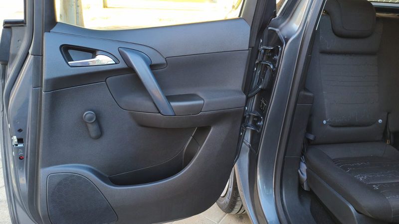 Opel Meriva 2011, foto 19
