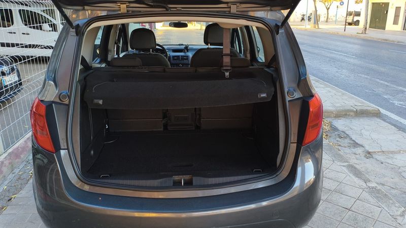 Opel Meriva 2011, foto 26