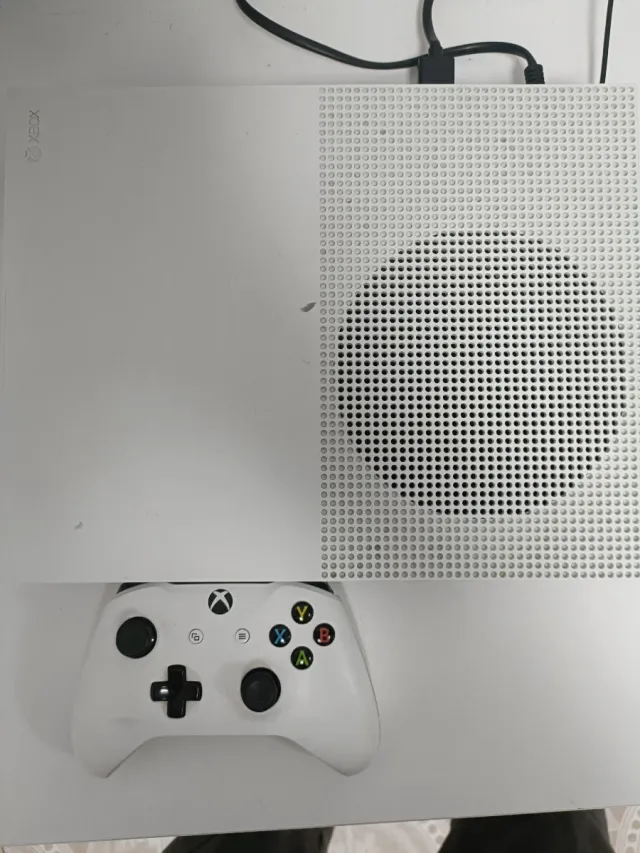 Xbox One S