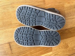 Sapatos de bebé castanhos, tamanho 26