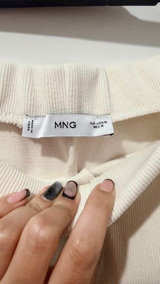 Pantalón chándal beige talla M