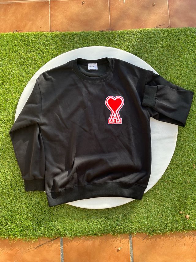 Sudadera Ami Paris Negra Corazón Rojo Talla M