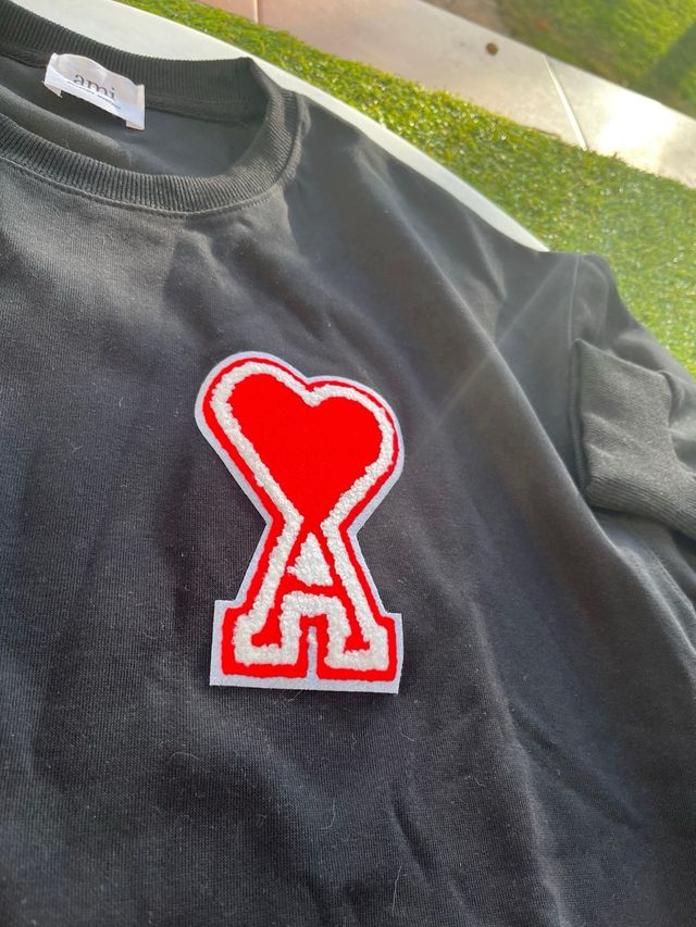 Sudadera Ami Paris Negra Corazón Rojo Talla M