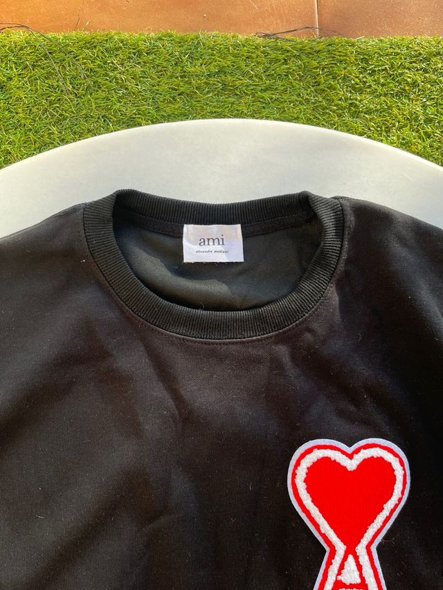Sudadera Ami Paris Negra Corazón Rojo Talla M