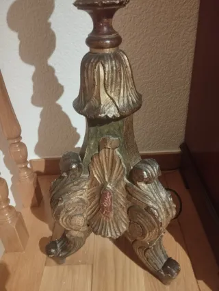 Lámpara de pie vintage de madera de estilo barroco