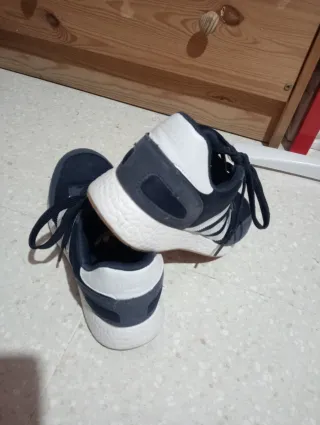 Tenis Adidas Azul y Blanco