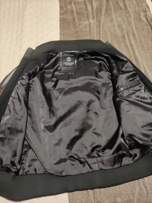 Cazadora Bomber Cuero Negra