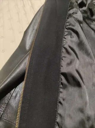 Cazadora Bomber Cuero Negra