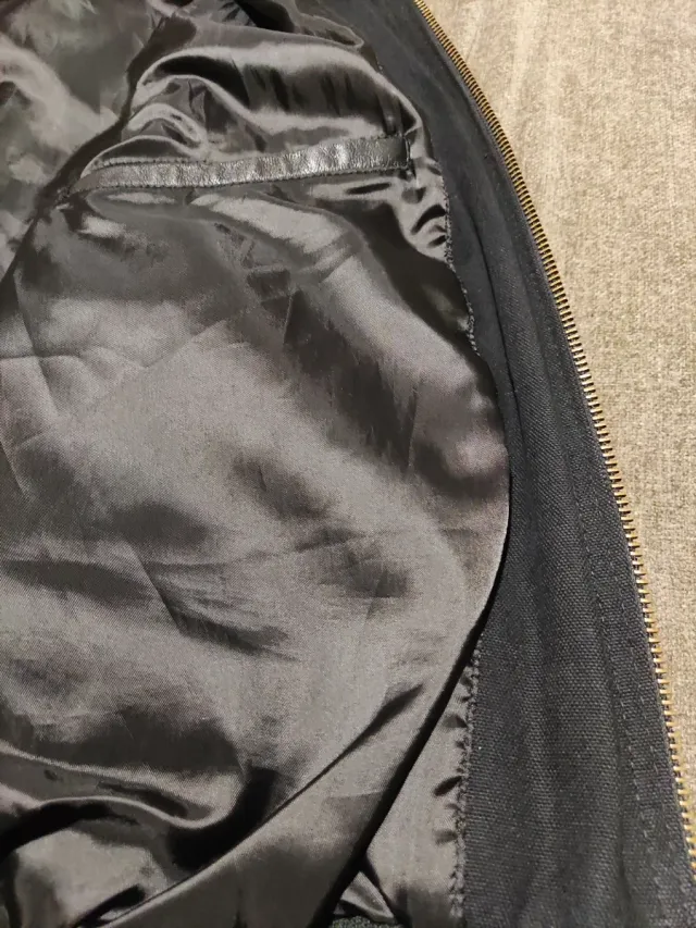 Cazadora Bomber Cuero Negra