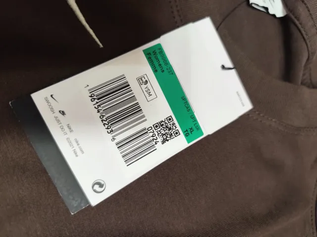 Camiseta Nike Mini Swoosh Marrón Talla XL