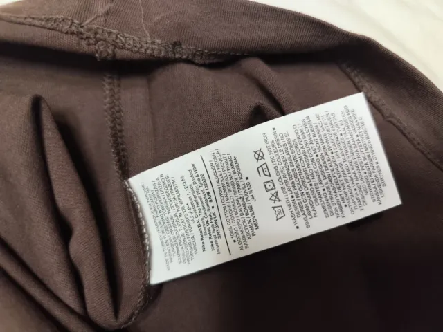 Camiseta Nike Mini Swoosh Marrón Talla XL