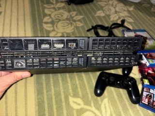 Ps4 en perfectas condiciones+ 4 juegos y 2 mandos