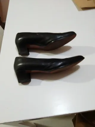 Zapatos de piel Guy Laroche negros