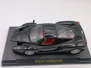 Modellino Ferrari Enzo Nero