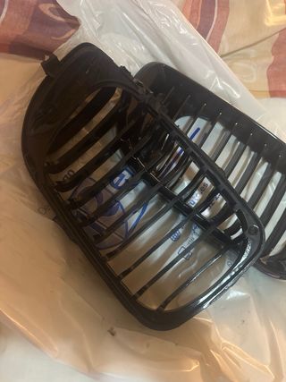 Rejillas BMW E46 Restyling Negro Brillo