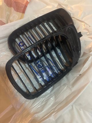 Rejillas BMW E46 Restyling Negro Brillo