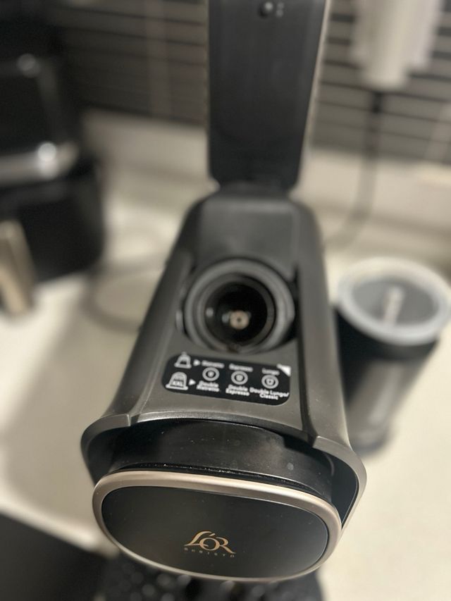 Cafetera Philips L'OR Barista Negra