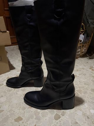 Botas Zara Piel Tacón Medio Negras