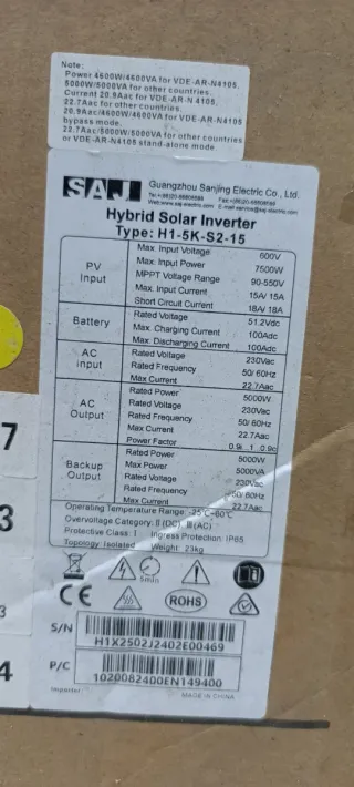 Inversor Híbrido Solar SAJ.