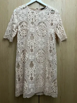 Vestido Zara encaje beige