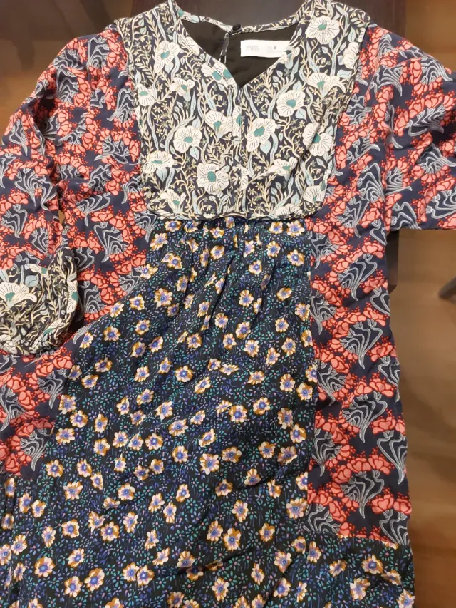 Vestido Zara floral 8 años