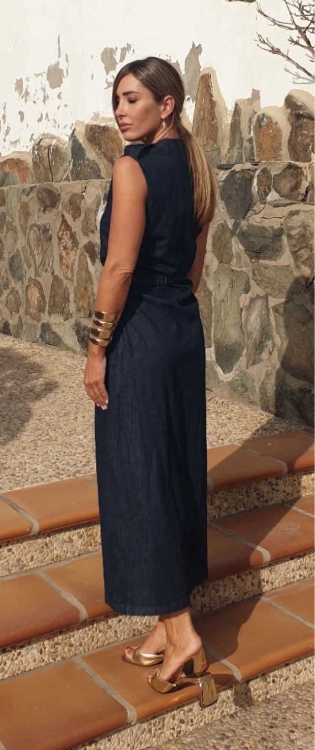 Vestido vaquero midi Zara