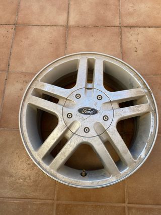 Llanta Ford 15 pulgadas