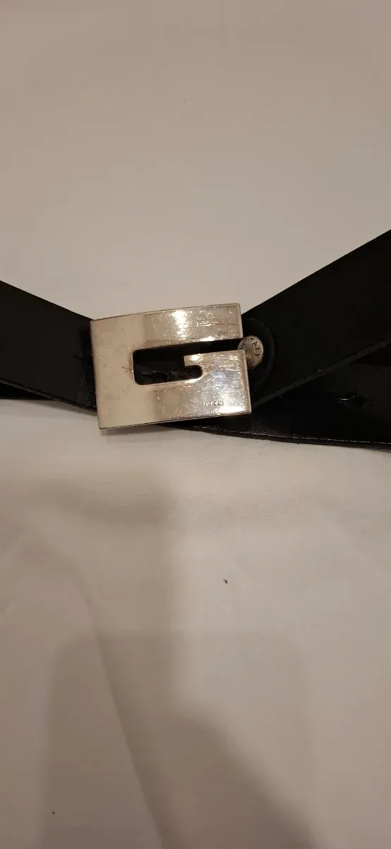 Cinturón Gucci Negro y Plateado Hebilla G