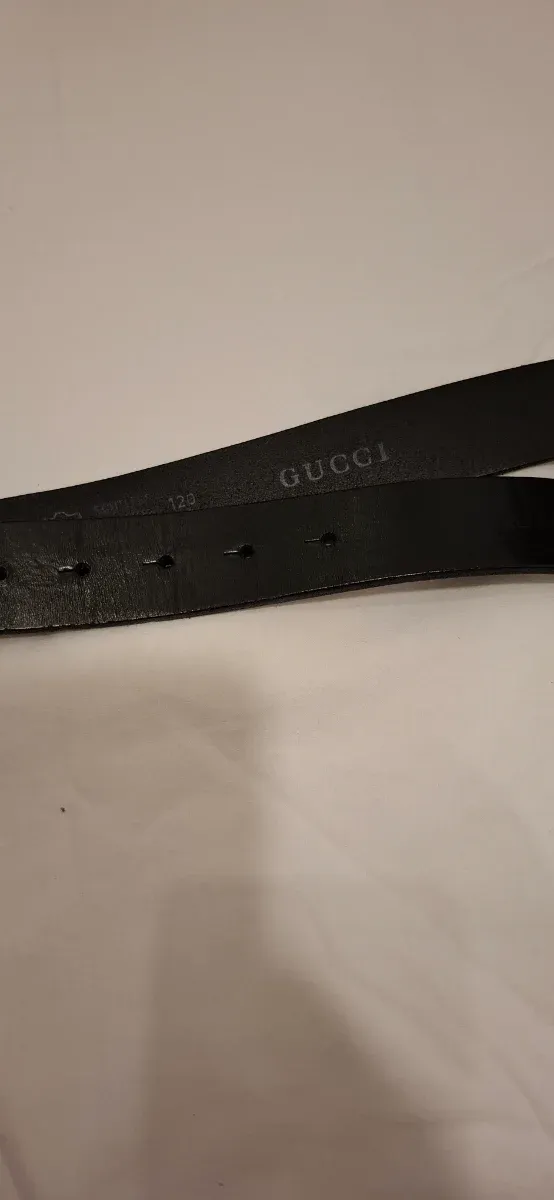 Cinturón Gucci Negro y Plateado Hebilla G