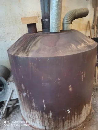 Estufa industrial de leña metálica