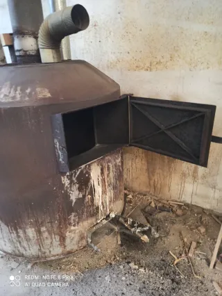 Estufa industrial de leña metálica