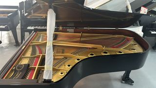 Piano de cola Kawai KG6c