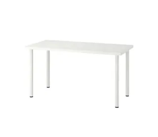 Mesa escritorio blanca Ikea con patas regulables