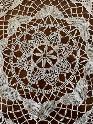 Centrino uncinetto fatto a mano cm 37