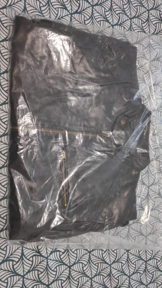 Cazadora cuero sintético PU negra