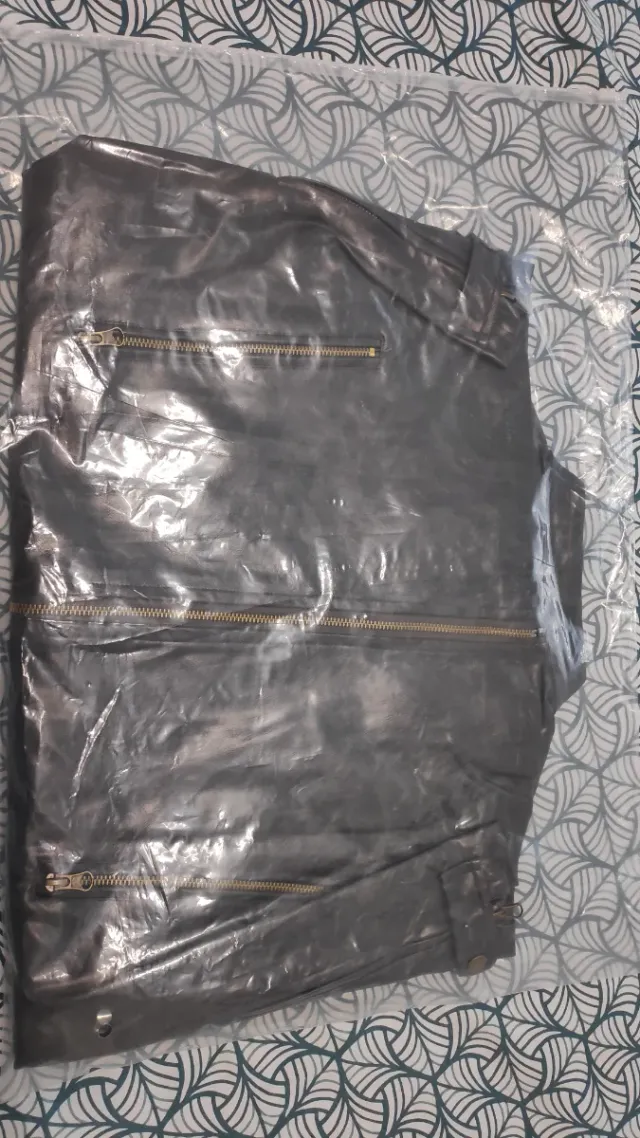 Cazadora cuero sintético PU negra