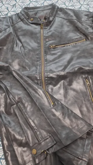 Cazadora cuero sintético PU negra