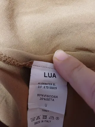 Falda midi satinada marrón