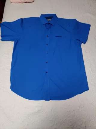 Camisa azul manga corta