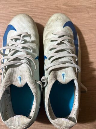 Scarpe da calcio Nike bianche e blu
