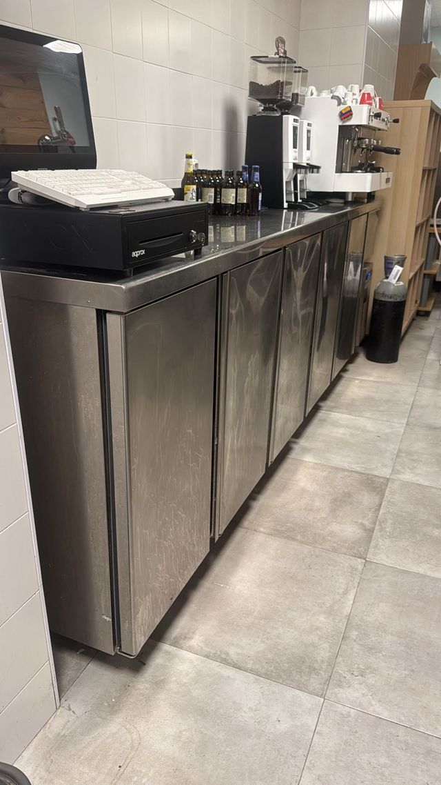 Botellero refrigerador 5 puertas