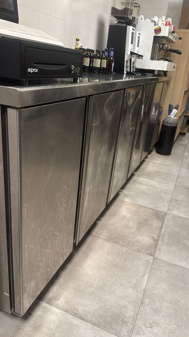 Botellero refrigerador 5 puertas