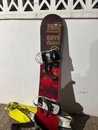 Tabla de Snowboard Contra Band Zone y botas