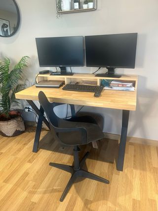 Silla escritorio  de diseño negra regulable en alt