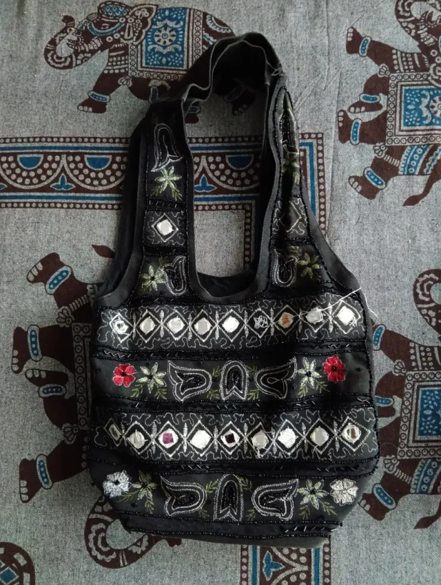 Bolso hippie con espejos