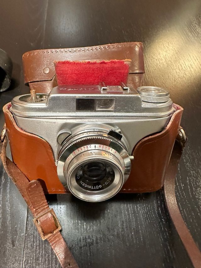 Antiche fotocamere Halina e Arette IA