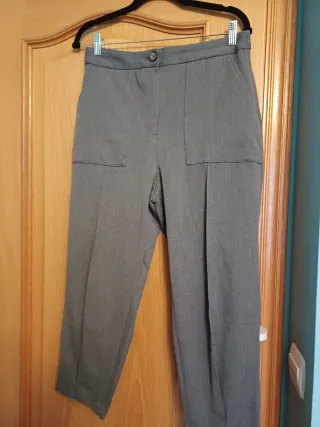 Pantalón Zara Gris Talla M