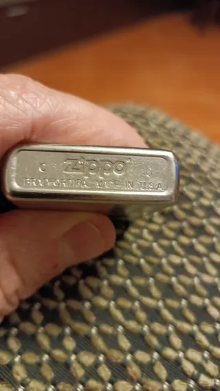 Set Accendino Zippo con Liquido