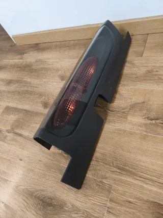 Piloto trasero derecho Renault Trafic